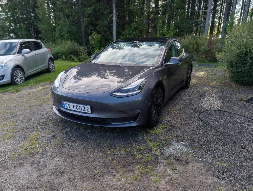Tesla Model 3 som DNN BIL AS tidligere har anskaffet og levert
